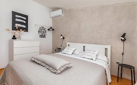 Apartment Tesic Close To The Sea With Shared 4Xbicycles